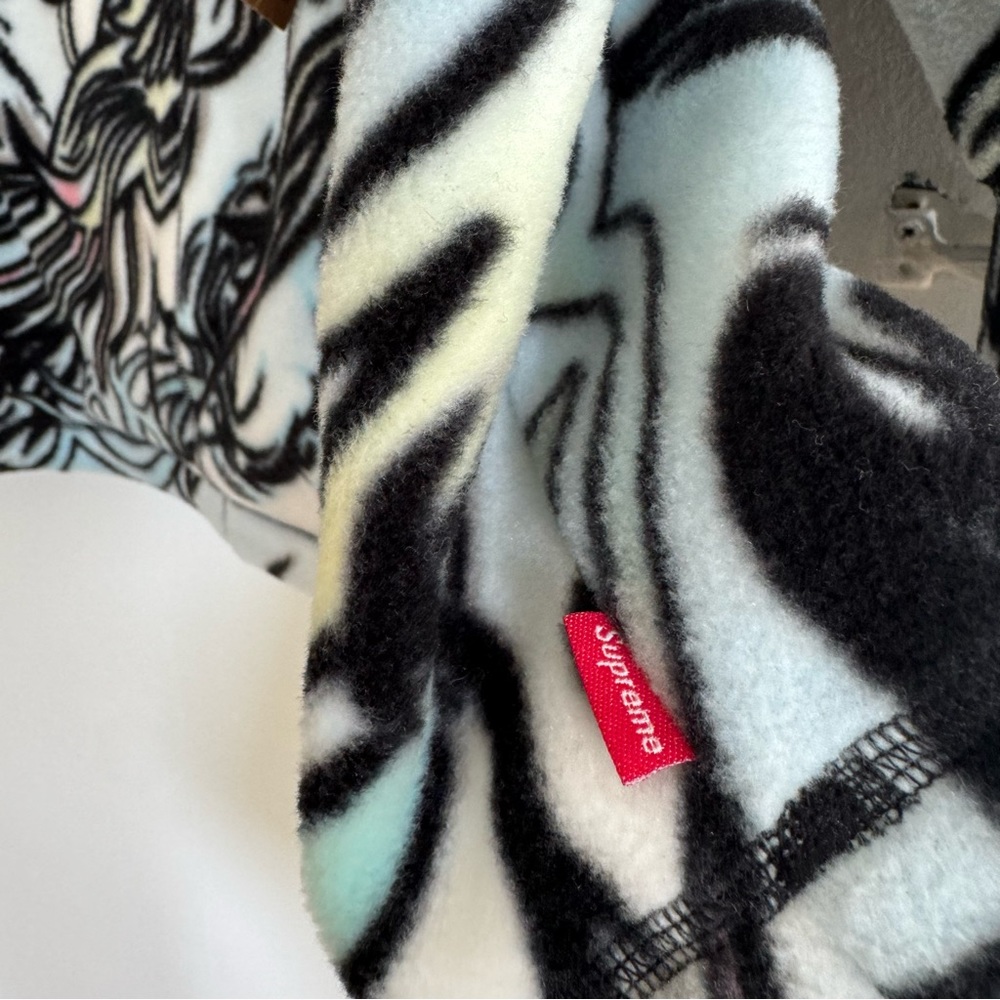 Supreme x The North Face Steep Tech Fleece Pullover
Multicolor Dragon - Picture 5 of 11